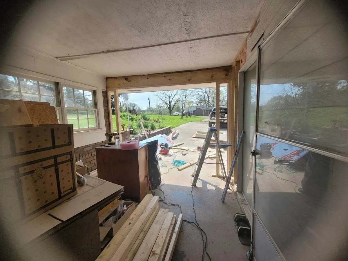 Air movers and dehumidifier for Drying & Dehumidification in North Salt Lake